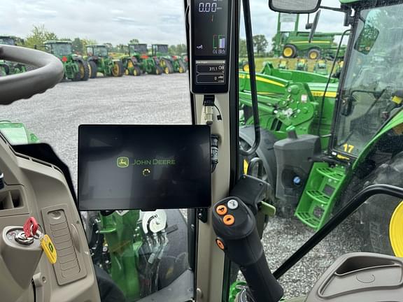 Image of John Deere 6130M equipment image 4