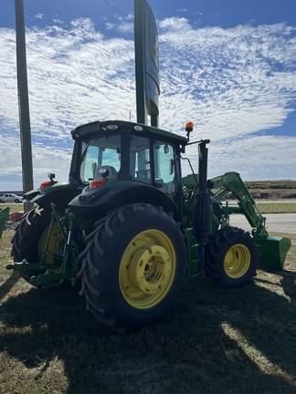 Image of John Deere 6130M equipment image 4