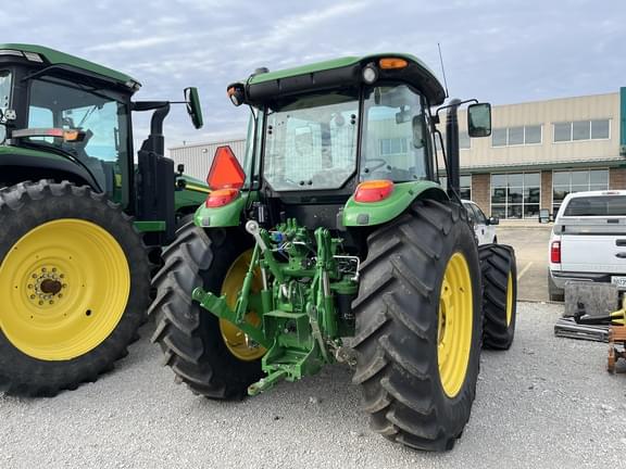 Image of John Deere 6135E equipment image 3