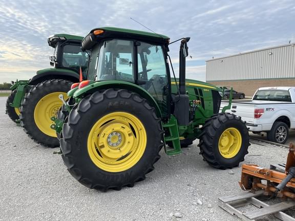 Image of John Deere 6135E equipment image 2