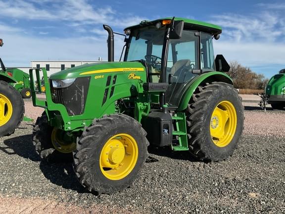 Image of John Deere 6135E equipment image 2