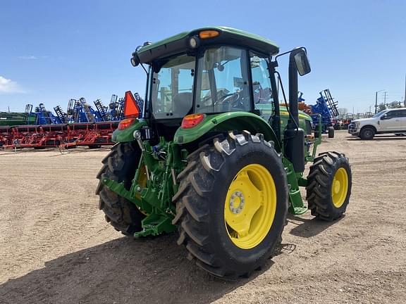 Image of John Deere 6135E equipment image 3
