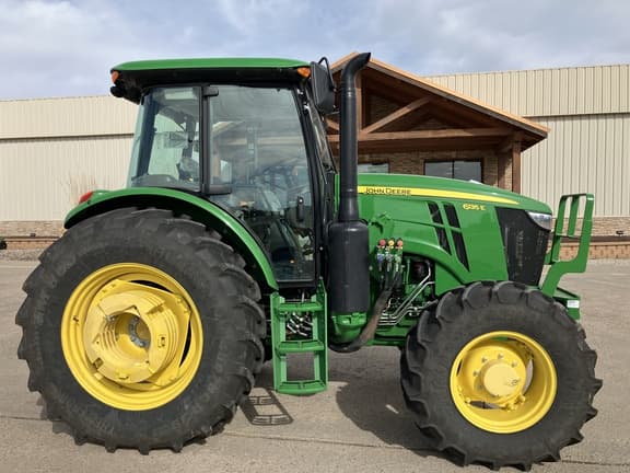 Image of John Deere 6135E equipment image 1
