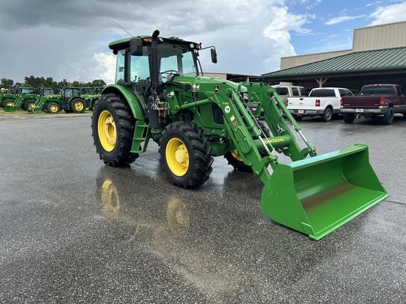 Image of John Deere 6135E equipment image 1