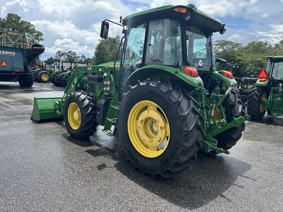Image of John Deere 6135E equipment image 4