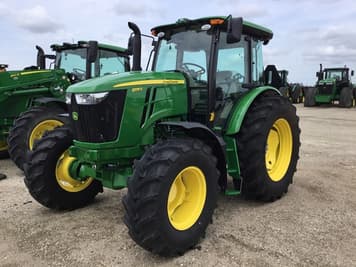 Main image John Deere 6135E