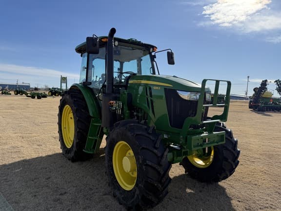 Image of John Deere 6135E equipment image 3
