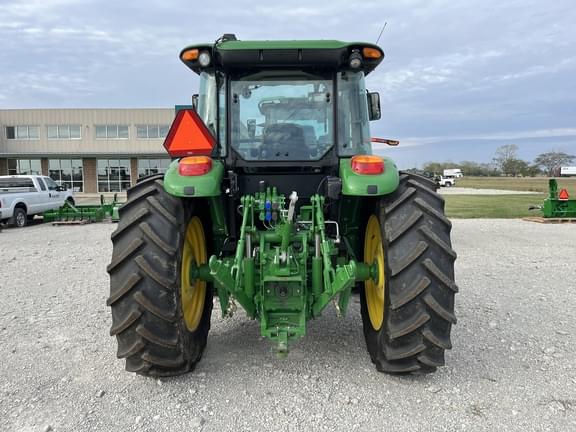 Image of John Deere 6135E equipment image 3