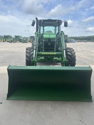 Image of John Deere 6135E equipment image 3