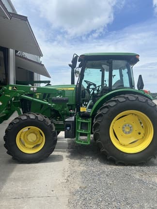 Image of John Deere 6135E equipment image 2