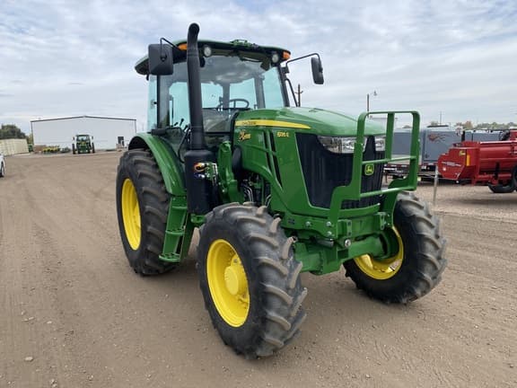 Image of John Deere 6135E equipment image 3