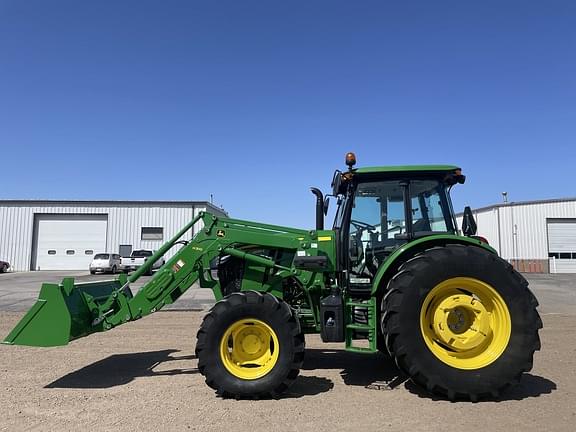 Image of John Deere 6135E equipment image 1