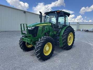 Main image John Deere 6135E
