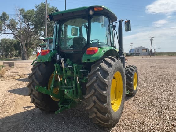 Image of John Deere 6135E equipment image 4