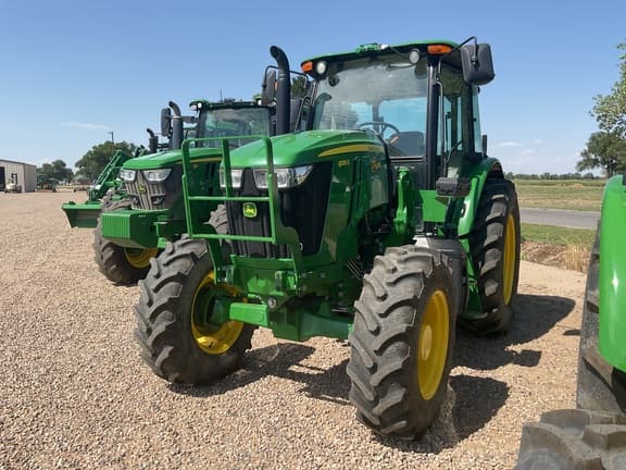 Image of John Deere 6135E equipment image 2