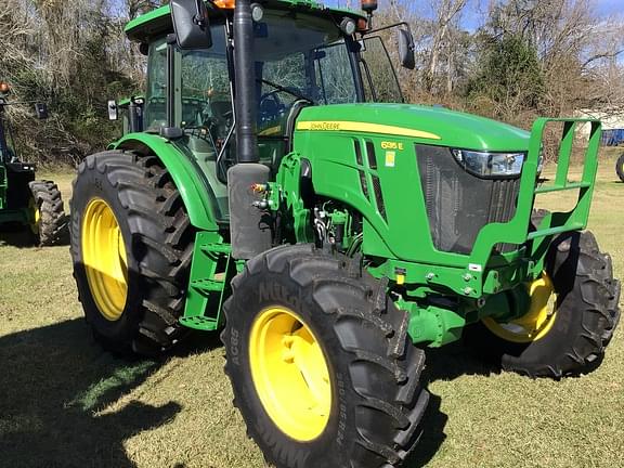 Image of John Deere 6135E equipment image 4