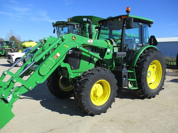 Main image John Deere 6135E