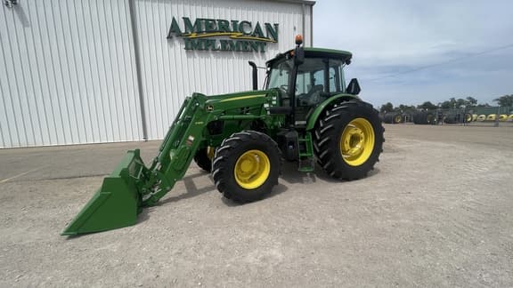Image of John Deere 6135E equipment image 1