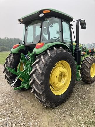 Image of John Deere 6135E equipment image 3