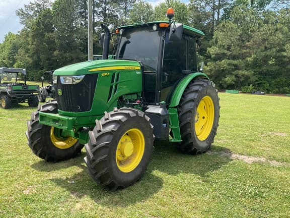 Image of John Deere 6135E equipment image 1