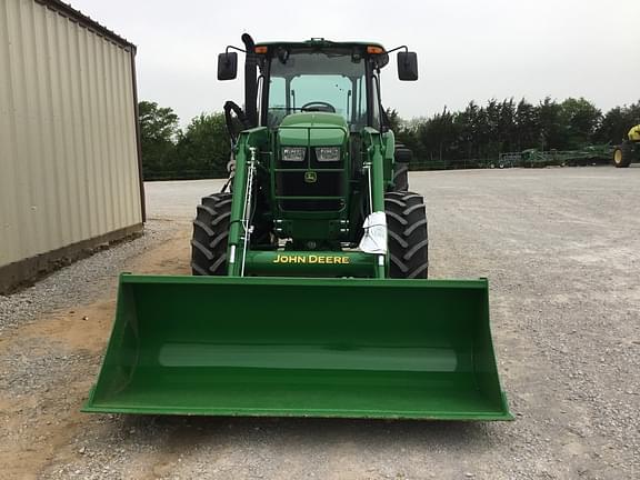 Image of John Deere 6135E equipment image 3