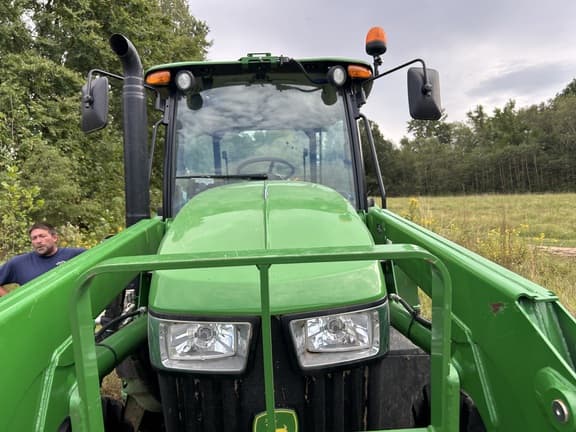 Image of John Deere 6135E equipment image 3