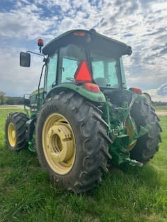 Image of John Deere 6135E equipment image 4