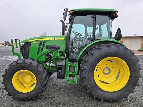 Image of John Deere 6135E equipment image 1