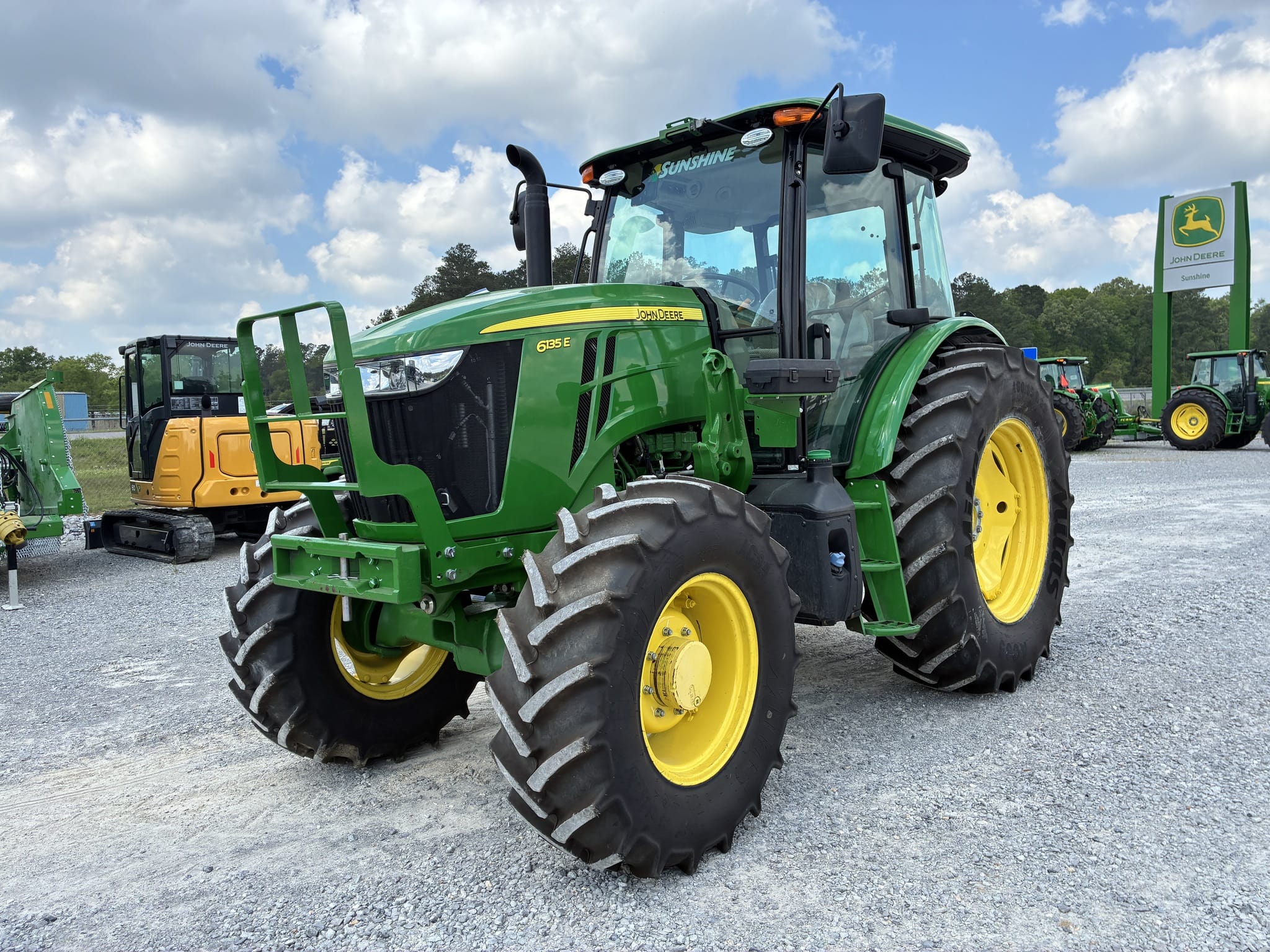 2024 John Deere 6135E Equipment Image0
