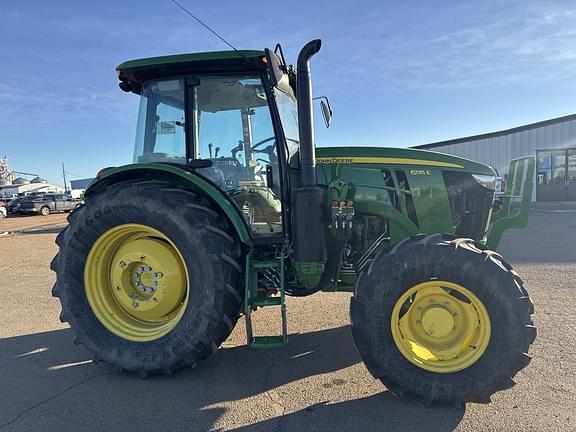 Image of John Deere 6135E equipment image 4