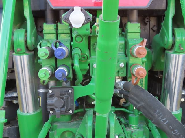 Image of John Deere 6140M equipment image 2