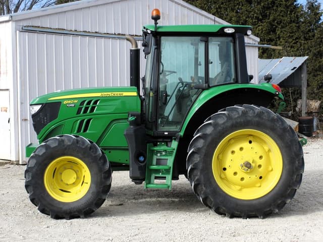 Image of John Deere 6140M equipment image 2