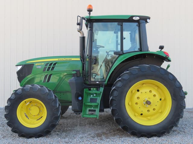 Image of John Deere 6140M equipment image 2