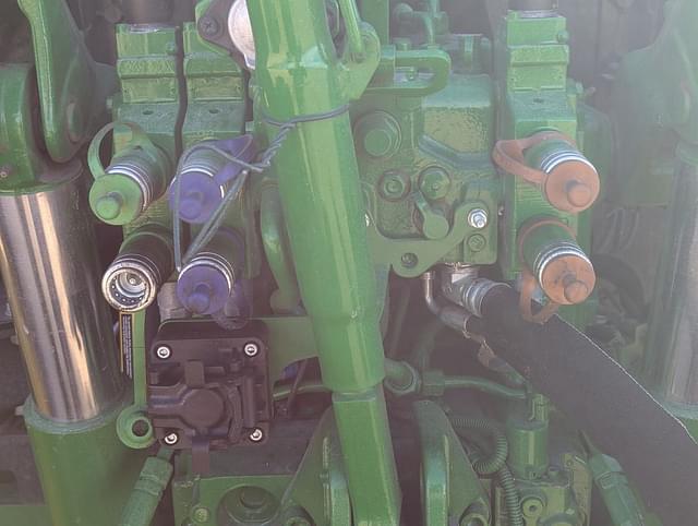 Image of John Deere 6140M equipment image 4