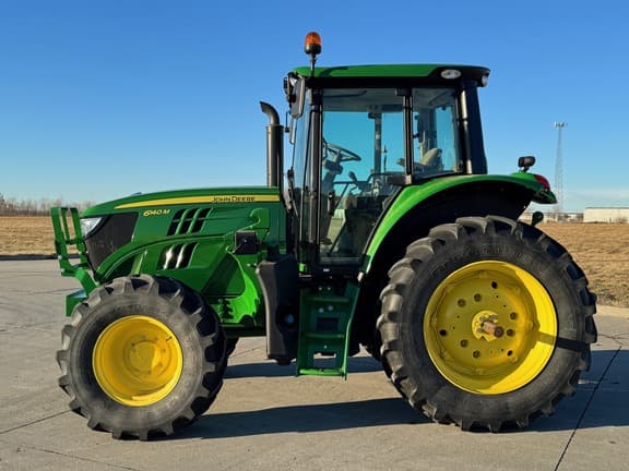 Image of John Deere 6140M equipment image 2