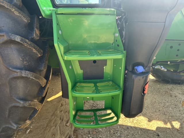 Image of John Deere 6140M equipment image 4