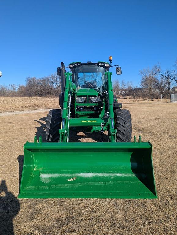 Image of John Deere 6140M equipment image 2