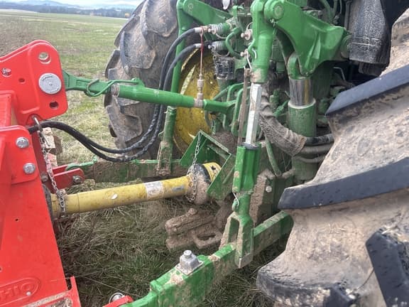 Image of John Deere 6140M equipment image 2