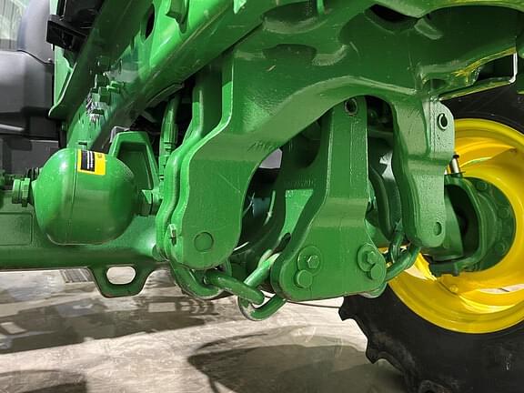 Image of John Deere 6140M equipment image 4