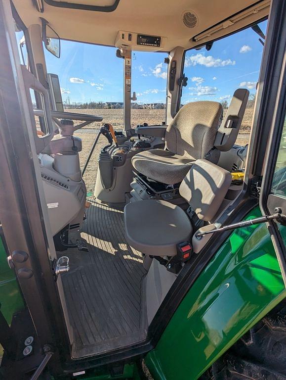 Image of John Deere 6140M equipment image 4