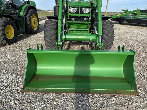 Image of John Deere 6140M equipment image 2