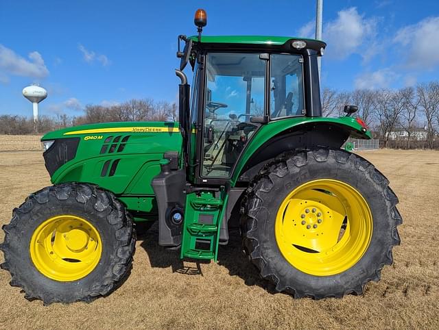 Image of John Deere 6140M equipment image 1