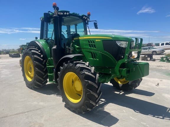 Image of John Deere 6145M equipment image 4