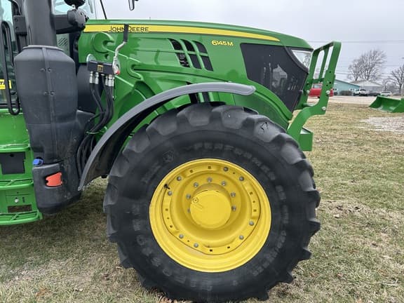 Image of John Deere 6145M equipment image 4