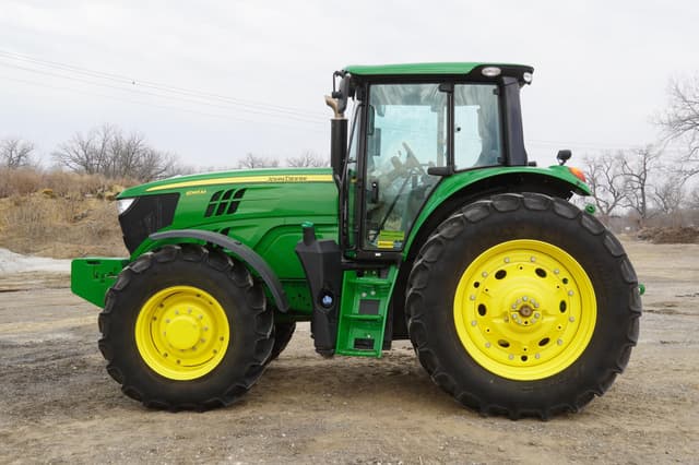 Image of John Deere 6145M equipment image 1