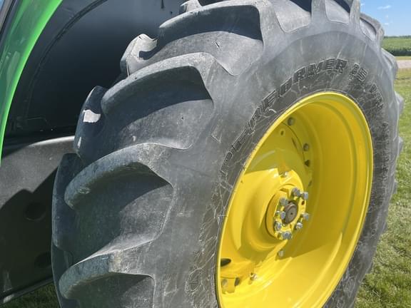 Image of John Deere 6145M equipment image 4
