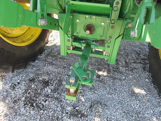 Image of John Deere 6145M equipment image 4