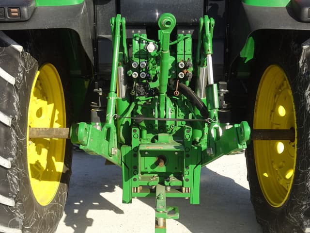 Image of John Deere 6145M equipment image 4