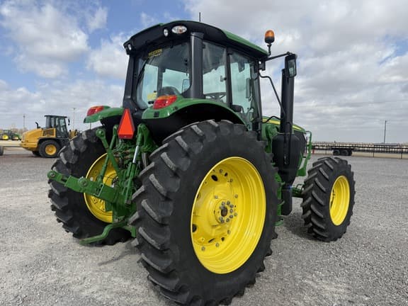 Image of John Deere 6145M equipment image 4