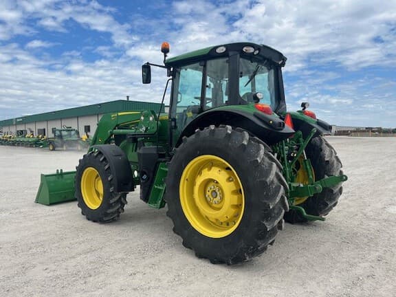Image of John Deere 6145M equipment image 4